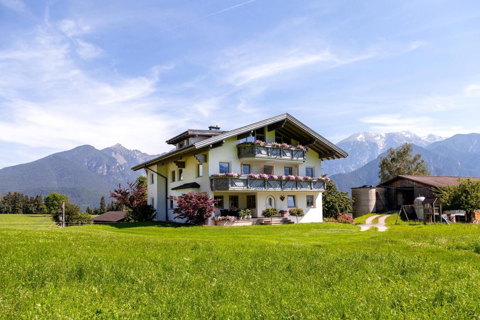 Gaestehaus Weber Oberperfuss Ngoại thất bức ảnh